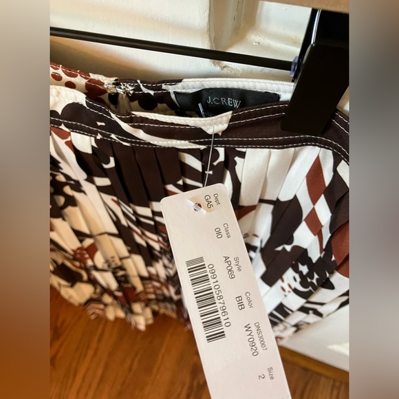 J. Crew Pleated Midi Skirt in Ratti Cocoa Floral Print Size 2 NWT - Picture 3 of 4